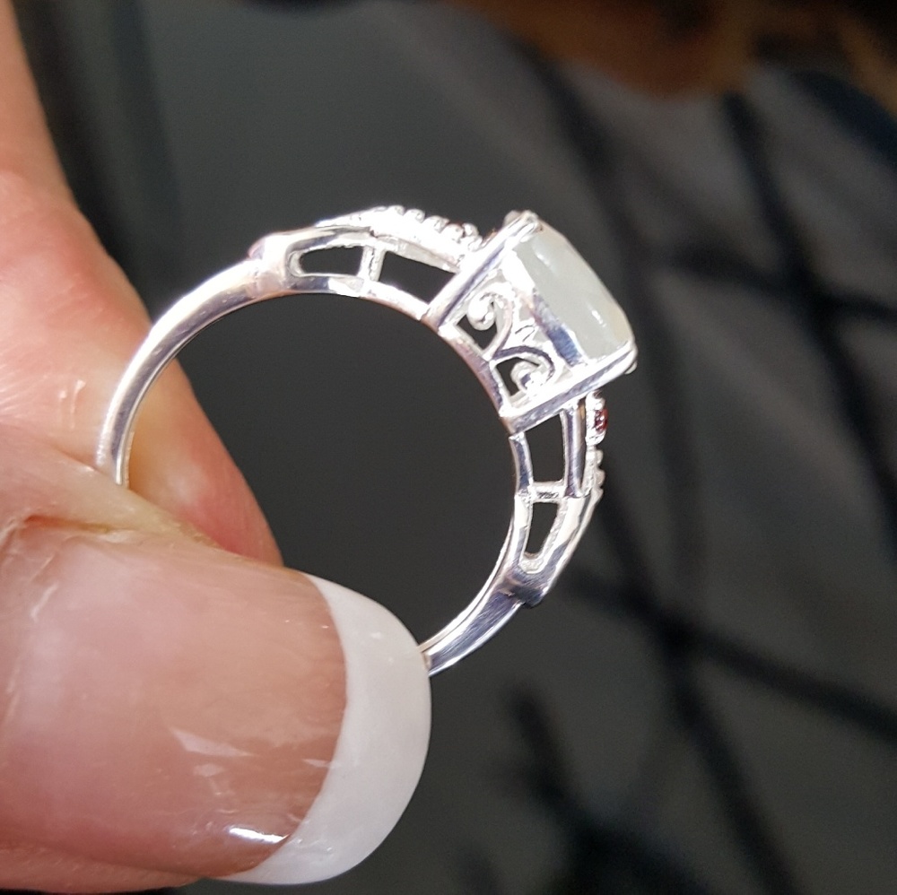 Sri Lankan Silver Moonstone - Picture 5 of 8
